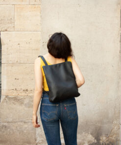 MOOI Lederrucksack A4